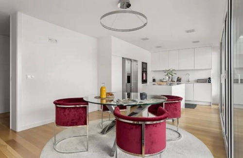 Sao Domingos de Benfica Appartement | Spacious Modern 3BR Apartment with Terrace & City Views near Luz Stadium Benfica
