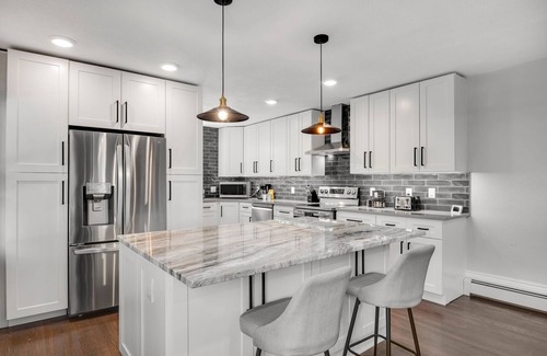 Sloan Lake Appartement | Spacious Modern | Groups |Family |Sloans lake