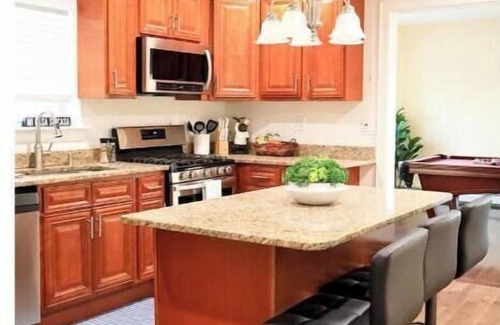 Lynn Appartement | Spacious 5-bedroom apartment with AC, WiFi in pleasant Lynn