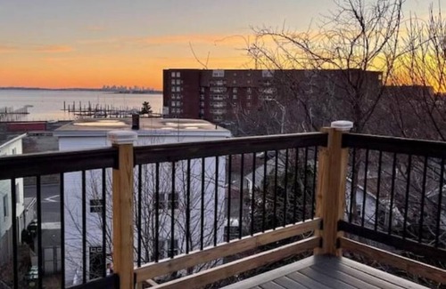 Lynn Appartement | Spacious 5-bedroom apartment with AC, WiFi in pleasant Lynn