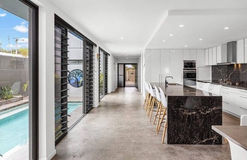 Currimundi Maison | Spacious, modern, peaceful two-storey family home nestled by Currimundi Lake