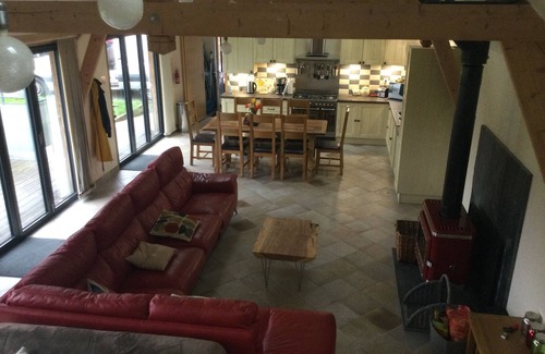 Lancieux Maison | Maison à ossature de bois moderne spacieuse dans un quartier calme à proximité des plages