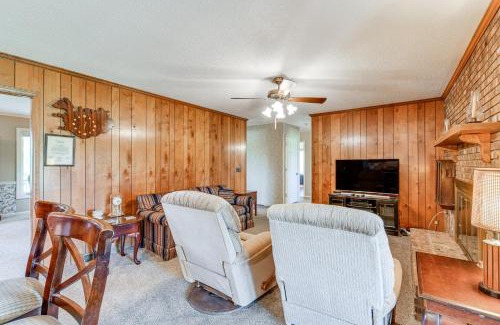 Southmont Maison | Spacious Mount Pleasant Home with Grill and Yard!