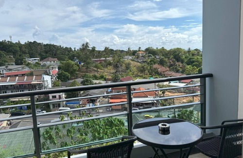 Karon Appartement | Spacious mountain view studio at Sea & Sky 206