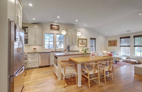 Charleston Maison | Spacious Mt Pleasant Getaway with Pool, Near Sullivan’s Island & Downtown