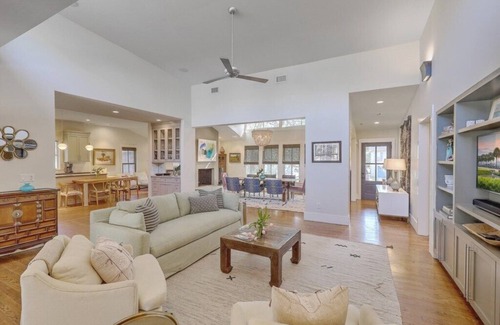 Charleston Maison | Spacious Mt Pleasant Getaway with Pool, Near Sullivan’s Island & Downtown