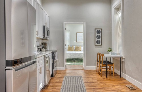 Benton Park Maison | Spacious, NEW 1 BD 1 BA Apt