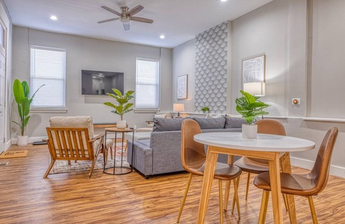 Benton Park Maison | Spacious, NEW 1 BD 1 BA Apt