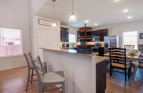Converse Maison | Spacious New Build, 4 Beds, Near Randolph AFB