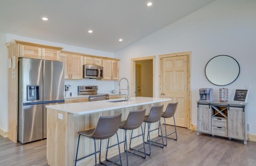 New Lisbon Maison | Spacious New Lisbon Home with Lake Access!