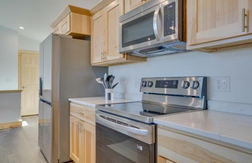 New Lisbon Maison | Spacious New Lisbon Home with Lake Access!