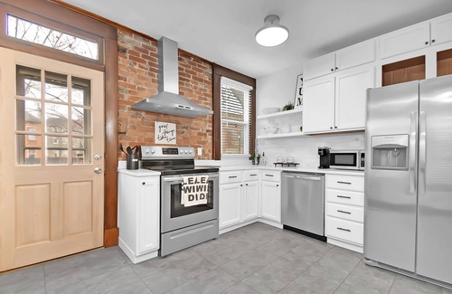 Olde Towne East Maison | Spacious newly-renovated Downtown Columbus home
