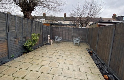 East Ham North Appartement | Spacious & Newly Renovated 4BD House — East Ham!