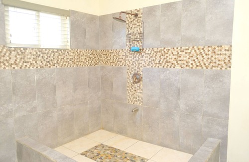 The Lime Maison | Spacious Ocean Front House. With a Gated Entrance.