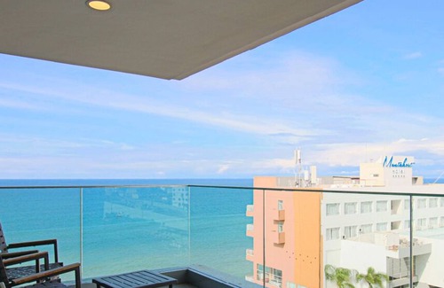 Manta Appartement | Spacious Oceanview Condo in Poseidon Hotel
