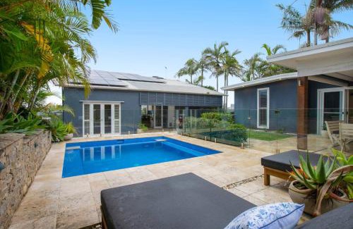 Collaroy Maison | Spacious Oceanview Escape with Pool and Cabana