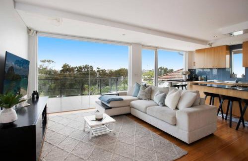 Collaroy Maison | Spacious Oceanview Escape with Pool and Cabana