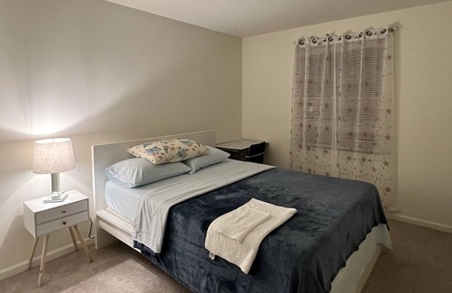 Norristown Maison | Spacious One Bed One Bath in a Condo
