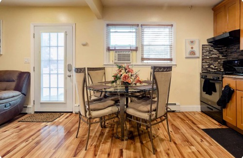 Centereach Appartement | Spacious one Bedroom Apt with private entrance