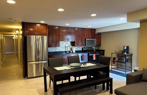 South Shore Copropriété | Spacious, one-level condo next to Jackson Park