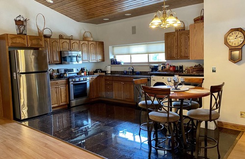 Loves Park Maison | Spacious Open Concept Home on the Beautiful Rock River