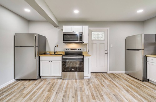 Oswego Maison | Spacious Oswego Home: 6 Mi to Fort Ontario!