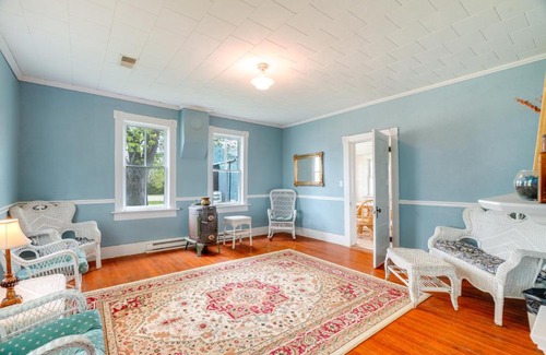 Rosebud Maison | Spacious Owensville Getaway with Winery On-Site!