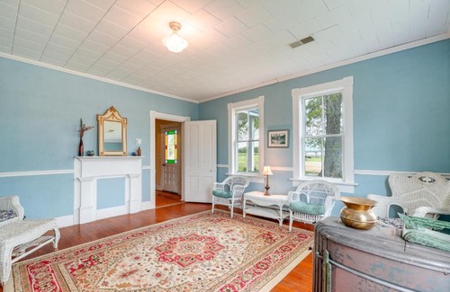 Rosebud Maison | Spacious Owensville Getaway with Winery On-Site!