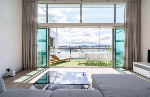 Auckland Central Business District Appartement | Spacious Penthouse With Spectacular Harbour Views!