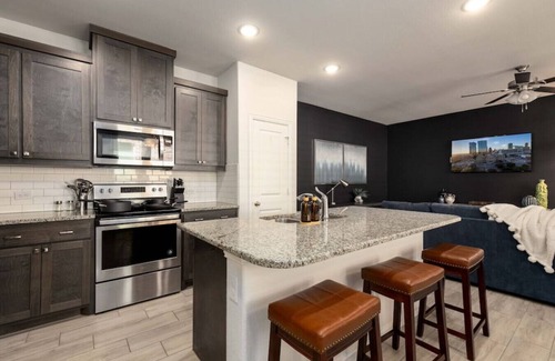 Fort Worth Maison | Spacious Pet Friendly | Sleeps 6
