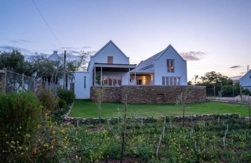McGregor Maison | Spacious Post-and-Beam Marvel in quiet McGregor