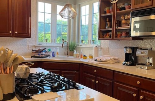 Cape May Court House Maison | Spacious Private Resort for large groups