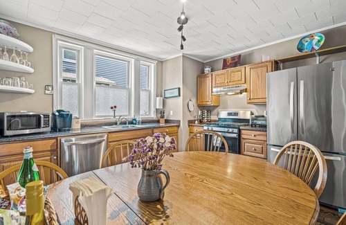 Quincy Copropriété | Spacious & Private, Next to Boston & Beach, EVchrg