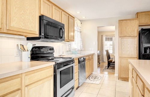 Aurora Maison | Spacious Private Retreat Near Cherry Creek Park!