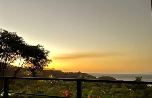 Playa Ocotal Maison | Spacious Private Villa , Sleeps 11, Amazing Ocean View , 5 min walk to the beach