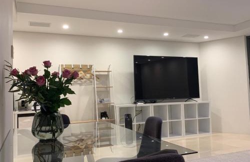 Putney Appartement | Spacious Putney Studio-2 Beds, Short drive to Parklands & Olympic