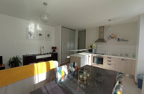 Pouzac Appartement | Spacieux appartement calme