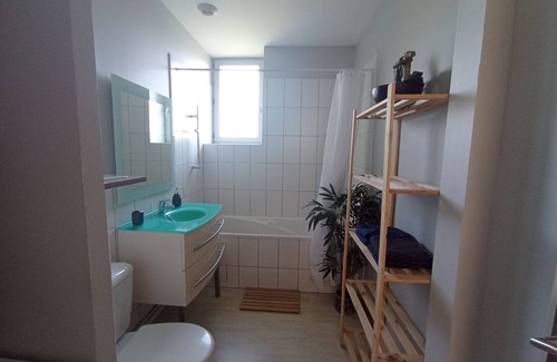 Pouzac Appartement | Spacieux appartement calme