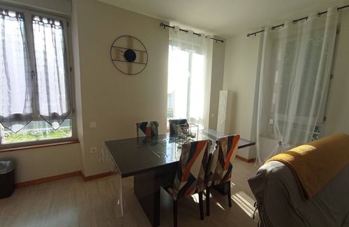 Pouzac Appartement | Spacieux appartement calme