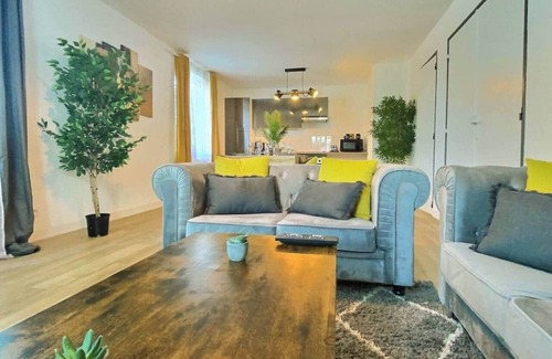 Les Hauts de Saint-Aubin Maison | Spacious, quiet house near downtown parking
