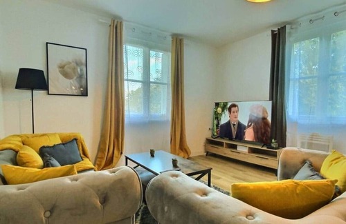 Les Hauts de Saint-Aubin Maison | Spacious, quiet house near downtown parking