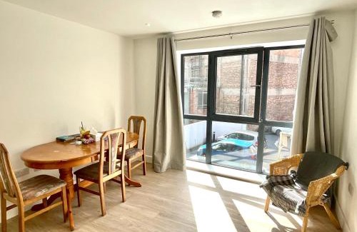 Birmingham Maison | Spacious Relaxing Double Bedroom near Heart of City