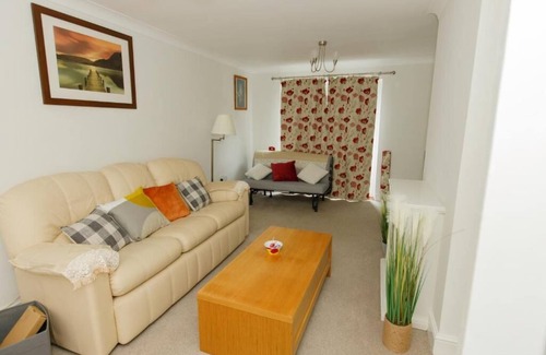 Norwich Maison | spacious, relaxing home with garden access