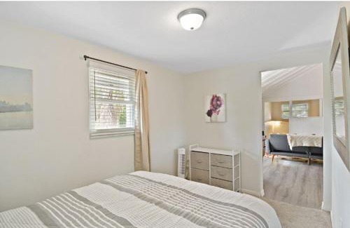 Babson Park Maison | Spacious Retreat Fenced Yard Screened Deck