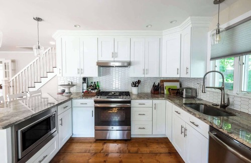 Gloucester Maison | Spacious Retreat Near Good Harbor Beach