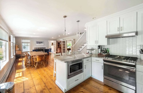 Gloucester Maison | Spacious Retreat Near Good Harbor Beach