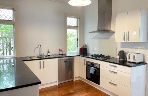 Johnsonville Maison | Spacious Retreat near Ferry & Mall