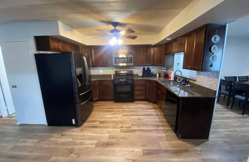 Frankfort Maison | Spacious Retreat: Sleeps 16 with pool, hot tub, Game Room, and Fitness Room