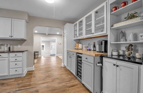 Orchard Park Maison | Spacious Retreat Walking Distance to Bills Stadium