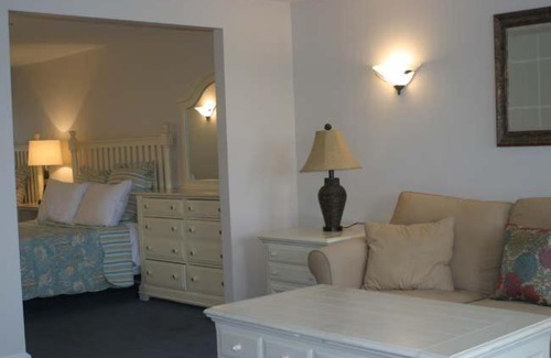 Edgecomb Appartement | Spacious riverfront with balcony Sheepscot Harbour Vacation Cub Studio #211